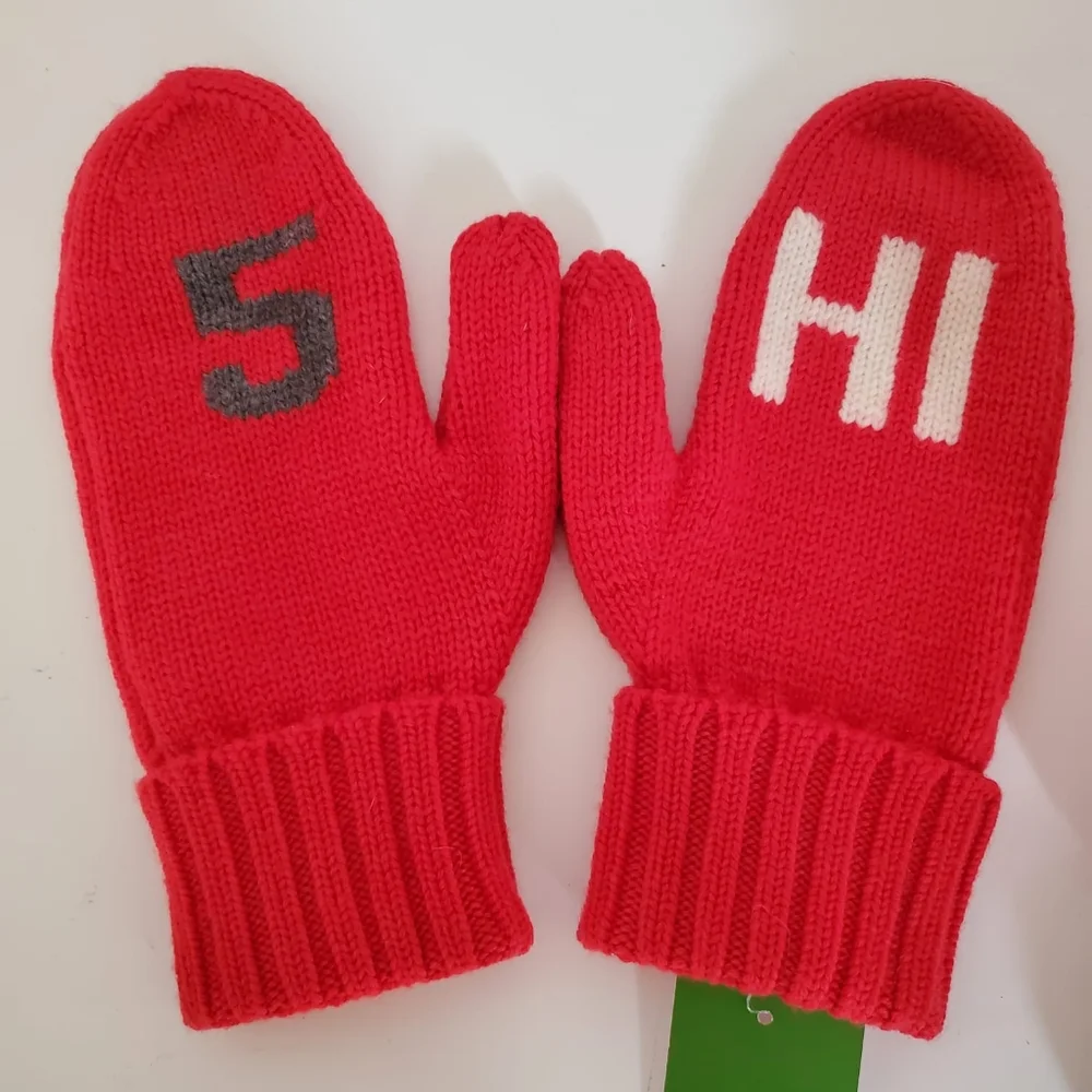 nwt Set of matching kate spade Wool Pom Pom Hat & Hi 5 Mittens